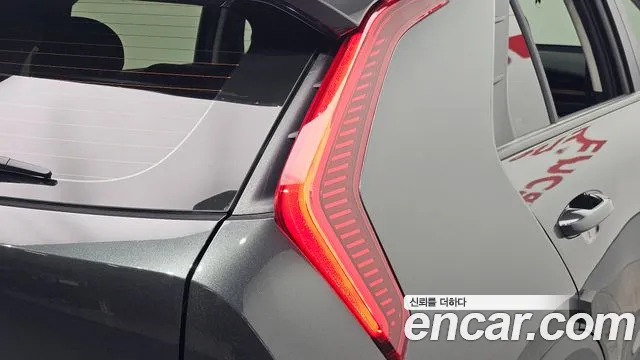 Kia Niro — Фото автомобиля 8