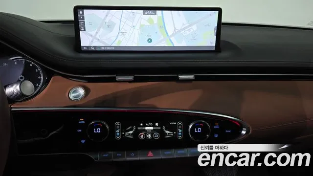 Genesis GV70 2.5T Бензин 2WD — Фото автомобиля 11