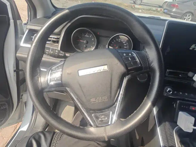 Haval M6 — Фото автомобиля 15
