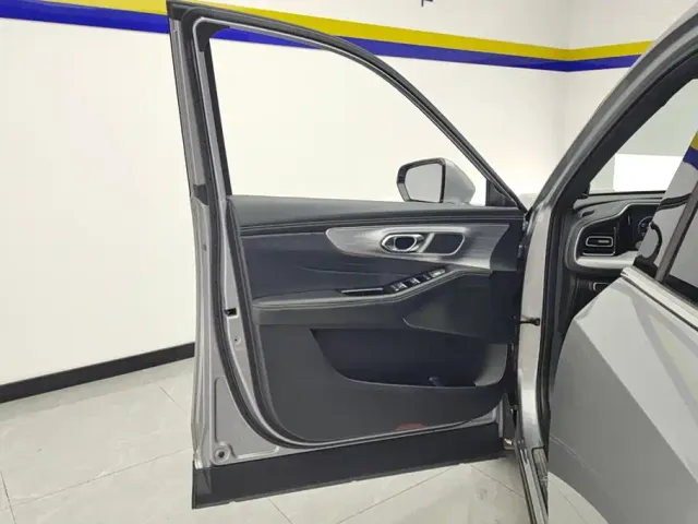 GAC Trumpchi GS8 — Фото автомобиля 7