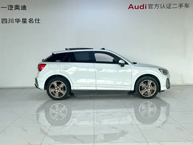 Audi Q2L — Фото автомобиля 3