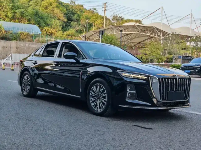 Hongqi H5 — Фото автомобиля 7