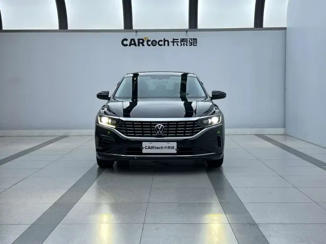 Volkswagen Passat — Фото автомобиля 4