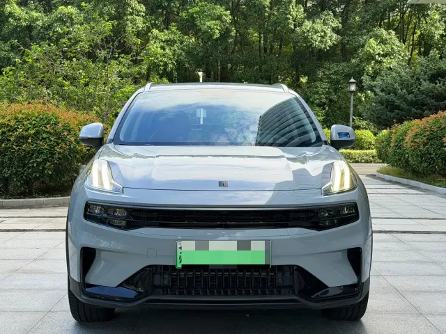 Фотография автомобиля — Lynk & Co 06 EM-P