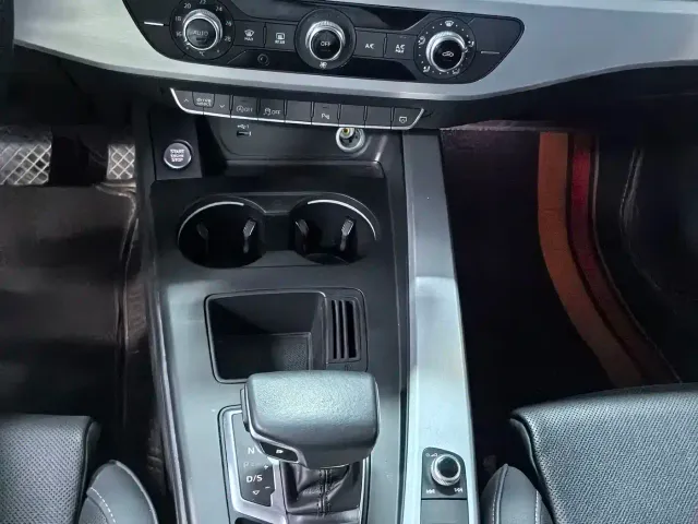 Audi A4L — Фото автомобиля 10
