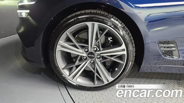 Genesis G70 — Фото автомобиля 5