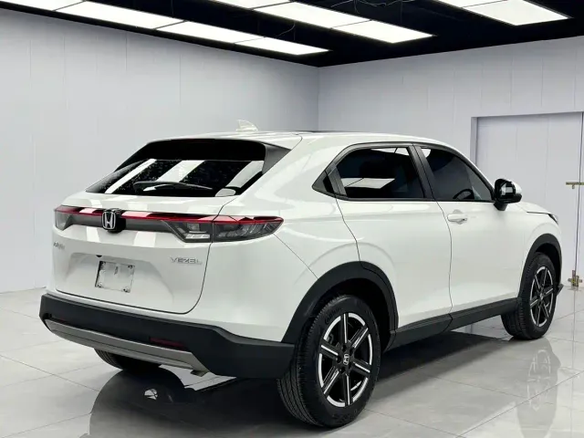 Honda Vezel — Фото автомобиля 3