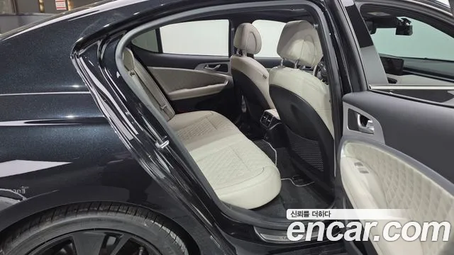 Genesis G70 New — Фото автомобиля 18
