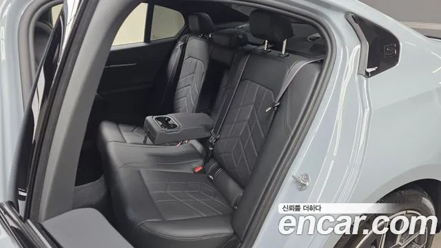BMW 5-Series — Фото автомобиля 11