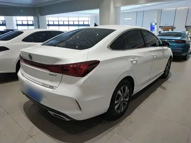 Changan Eado — Фото автомобиля 6