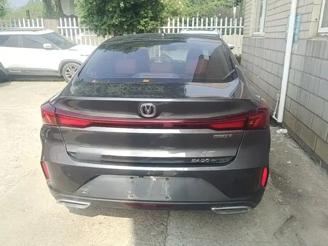 Changan Eado — Фото автомобиля 3