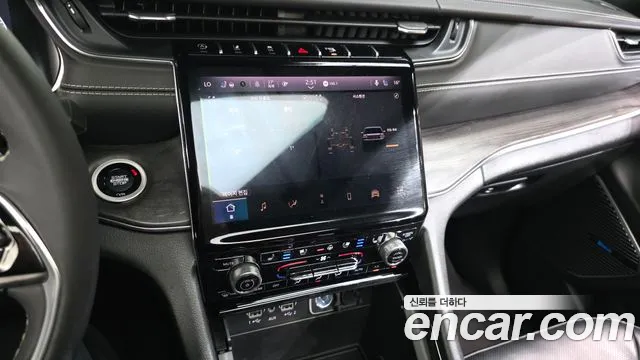 Jeep Cherokee Grand Cherokee(WL) 3.6 Overland — Фото автомобиля 11