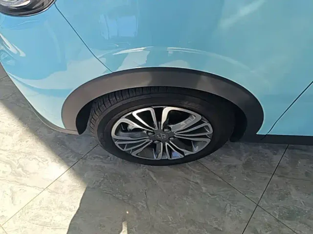 Leapmotor T03 — Фото автомобиля 22