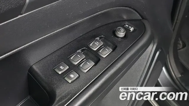 KG_Mobility_Ssangyong Rexton Новый Rexton Sport Дизель 2.2 4WD — Фото автомобиля 22