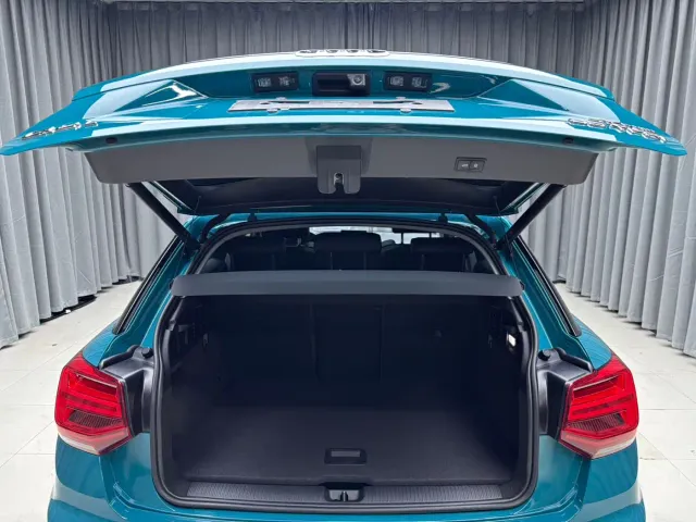 Audi Q2L — Фото автомобиля 20