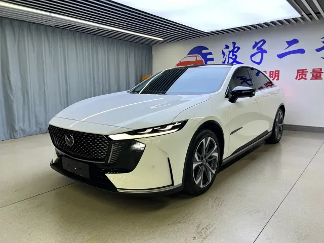 Фотография автомобиля — Mazda EZ-6