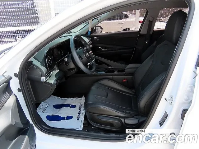 Hyundai Avante CN7 — Фото автомобиля 5