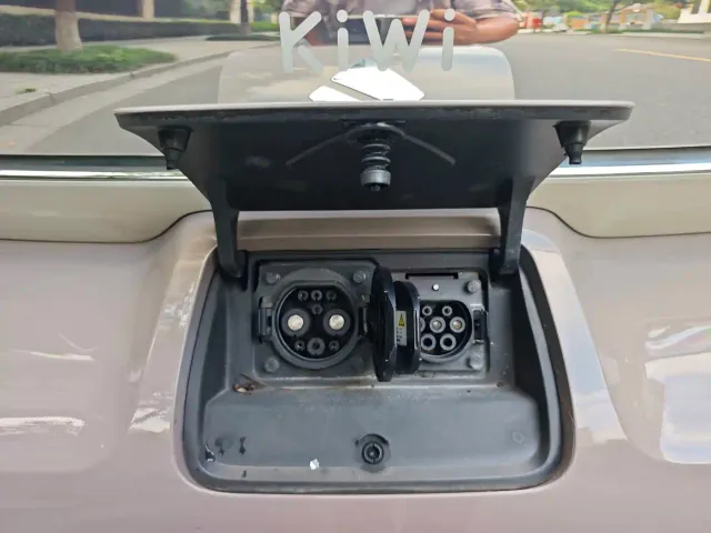 Baojun KiWi EV — Фото автомобиля 23