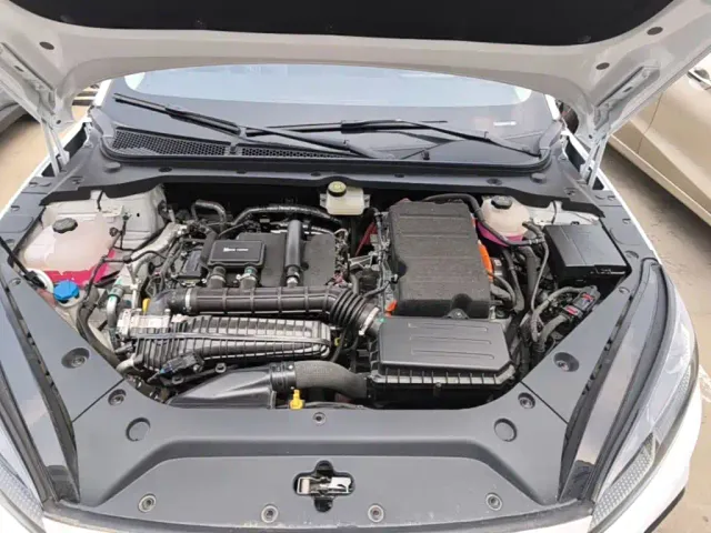 BYD Seal 06 DM-i Touring 2025 DM-i 150KM Flagship — Фото автомобиля 19