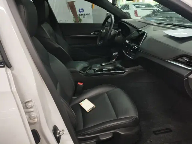 Cadillac CT4 — Фото автомобиля 24