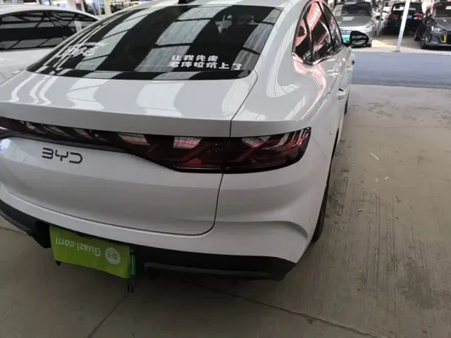 BYD Qin L — Фото автомобиля 7