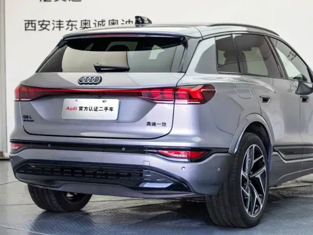 Audi Q6L e-tron — Фото автомобиля 23