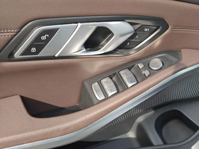 BMW 3 Series — Фото автомобиля 14