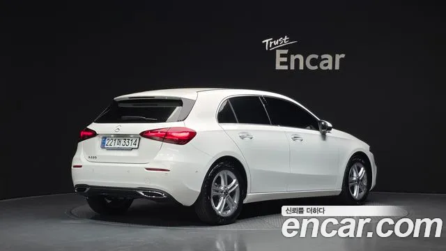 Mercedes-Benz A-Class W177 — Фото автомобиля 2