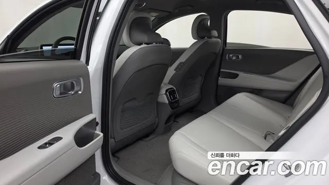 Hyundai Ioniq6 Long Range AWD — Фото автомобиля 26