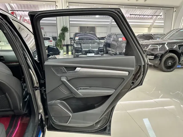 Audi Q5L — Фото автомобиля 29