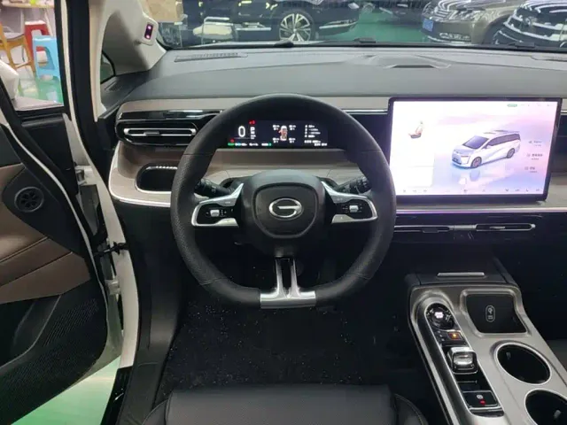 GAC Trumpchi E8 — Фото автомобиля 10