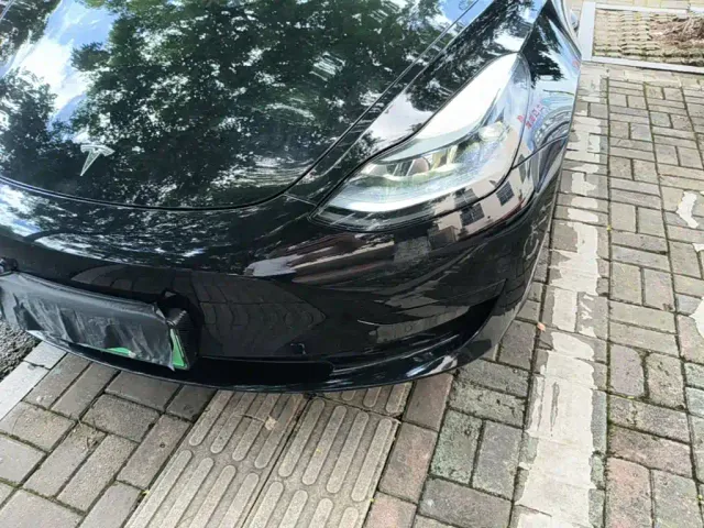 Tesla Model 3 — Фото автомобиля 23