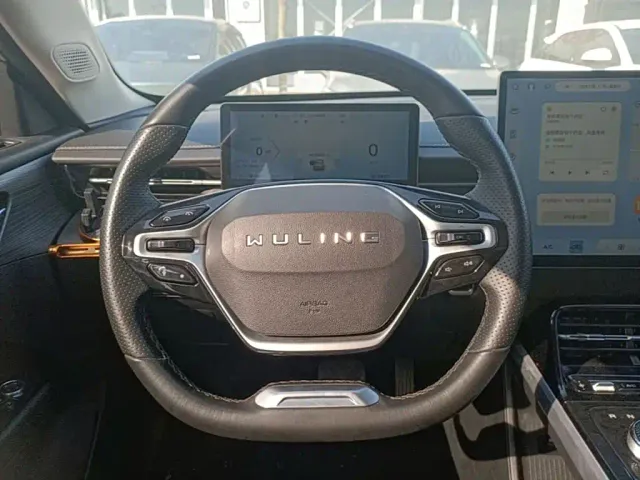 Wuling Starlight — Фото автомобиля 10
