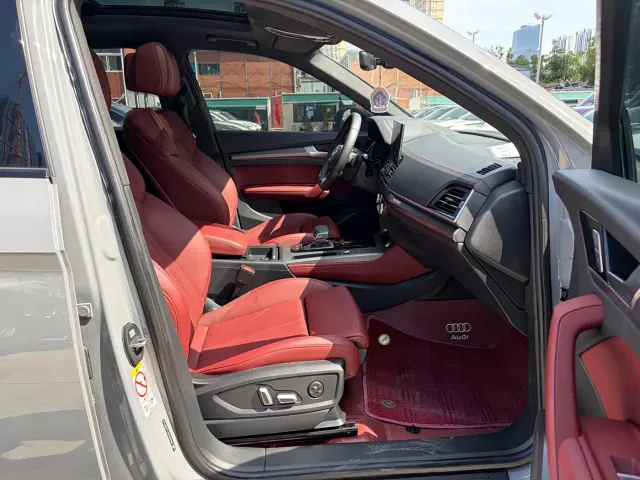 Audi Q5L — Фото автомобиля 9