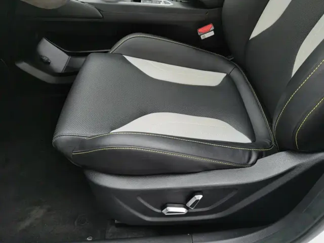 Geely Binyue 2022 Binyue COOL 1.5TD DCT Exciting Power Edition — Фото автомобиля 20
