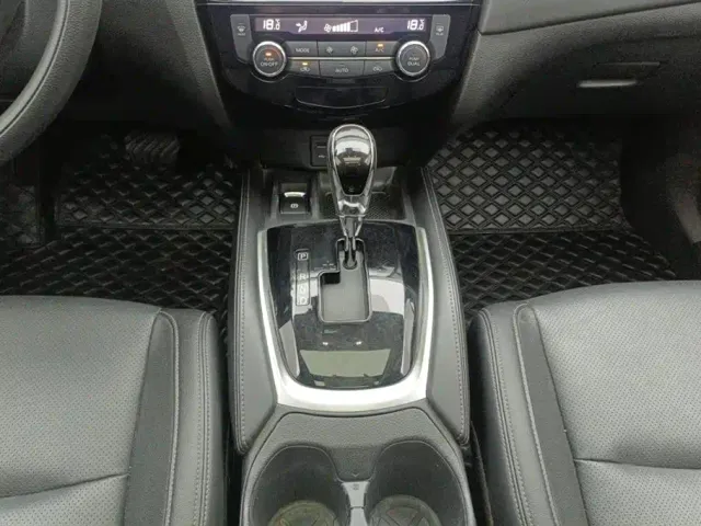 Nissan X-Trail — Фото автомобиля 16