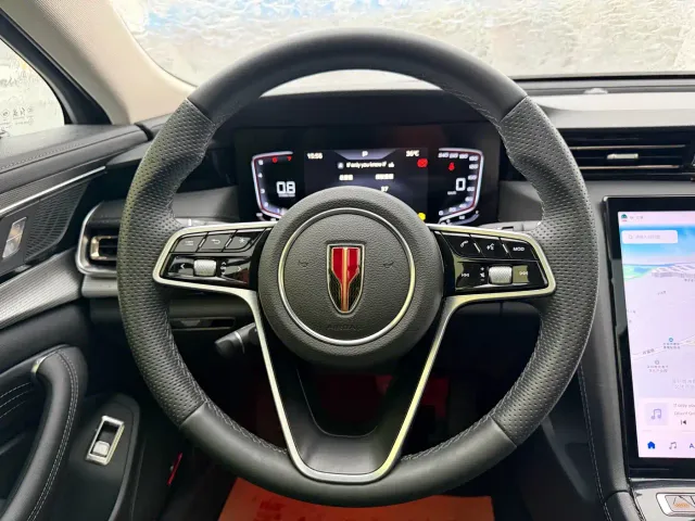 Hongqi H5 — Фото автомобиля 15