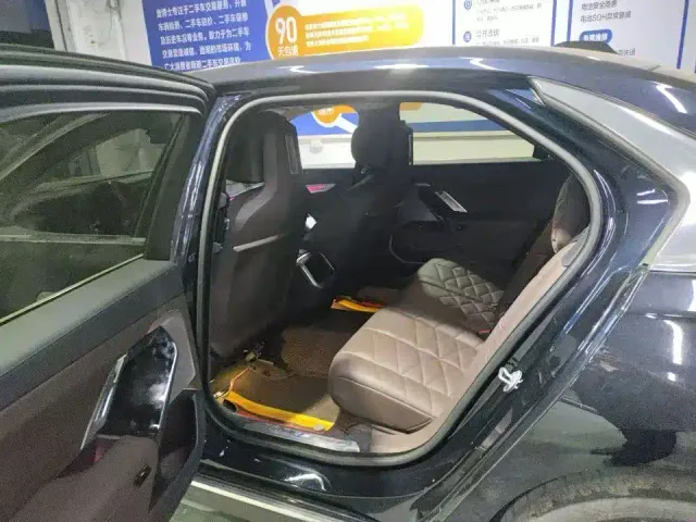 BMW 7 Series — Фото автомобиля 2