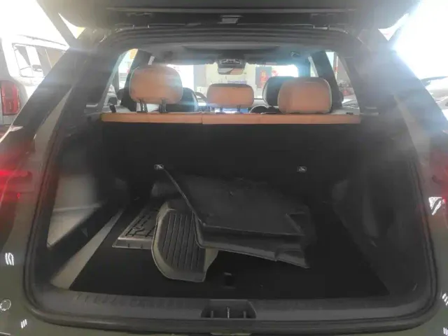 Geely Galaxy Starship 7 EM-i — Фото автомобиля 4