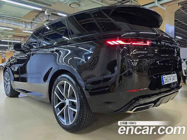 Land Rover Range Rover Sport — Фото автомобиля 4