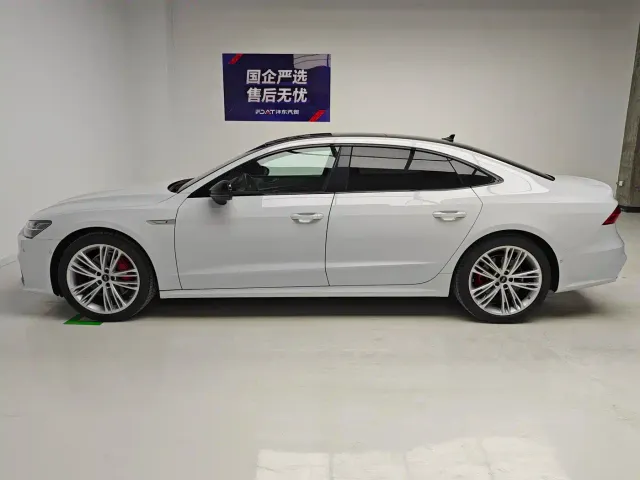 Audi A7L — Фото автомобиля 9
