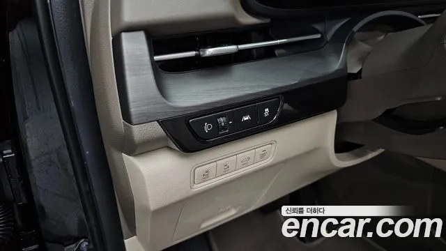 Kia Carnival 4th Gen — Фото автомобиля 23