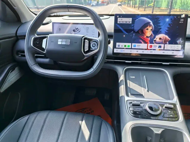Geely Galaxy Starship 7 EM-i — Фото автомобиля 9