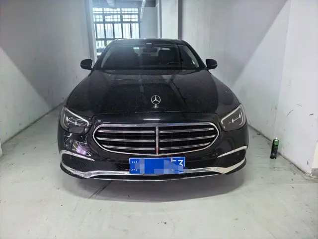 Mercedes-Benz E-Class — Фото автомобиля 2