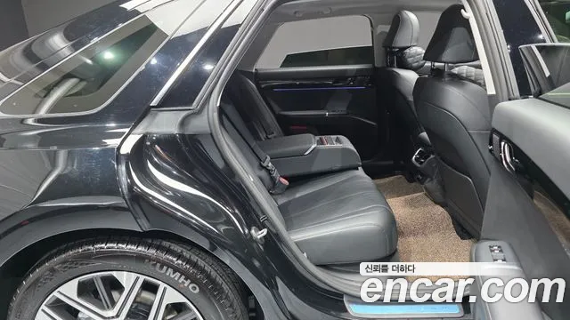 Hyundai Grandeur GN7 — Фото автомобиля 12