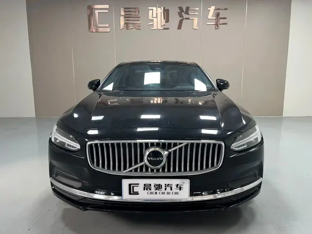Volvo S90 — Фото автомобиля 2
