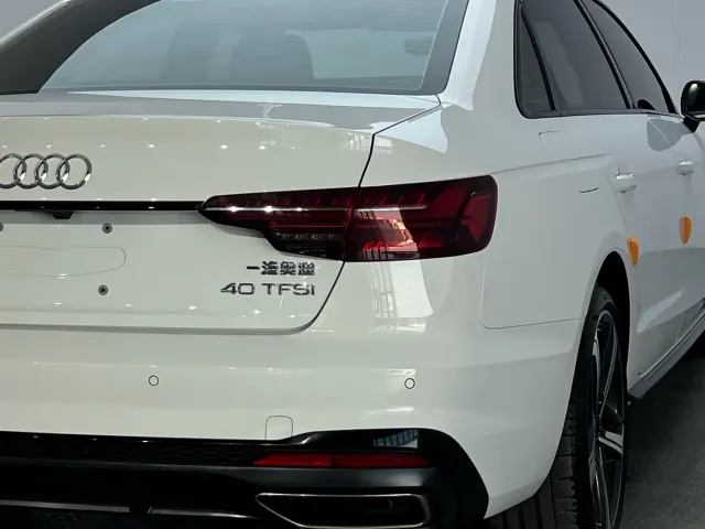 Audi A4L — Фото автомобиля 17