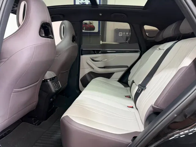 BYD Song PLUS — Фото автомобиля 6