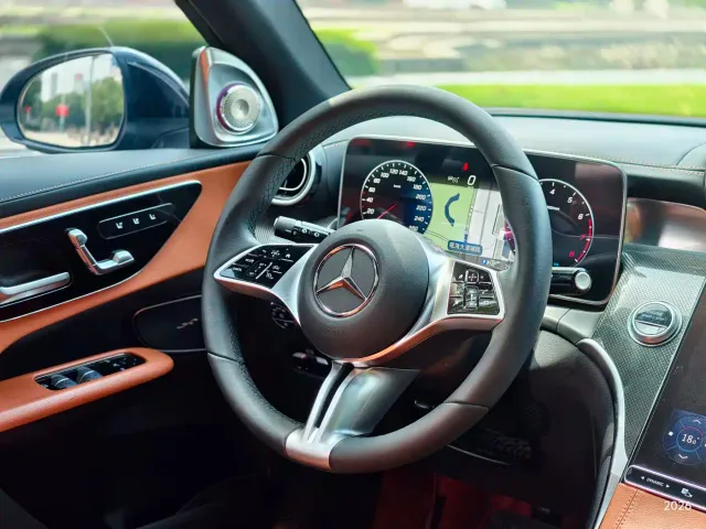 Mercedes-Benz GLC-Class — Фото автомобиля 11