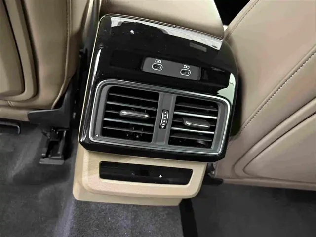 Audi Q5L — Фото автомобиля 16
